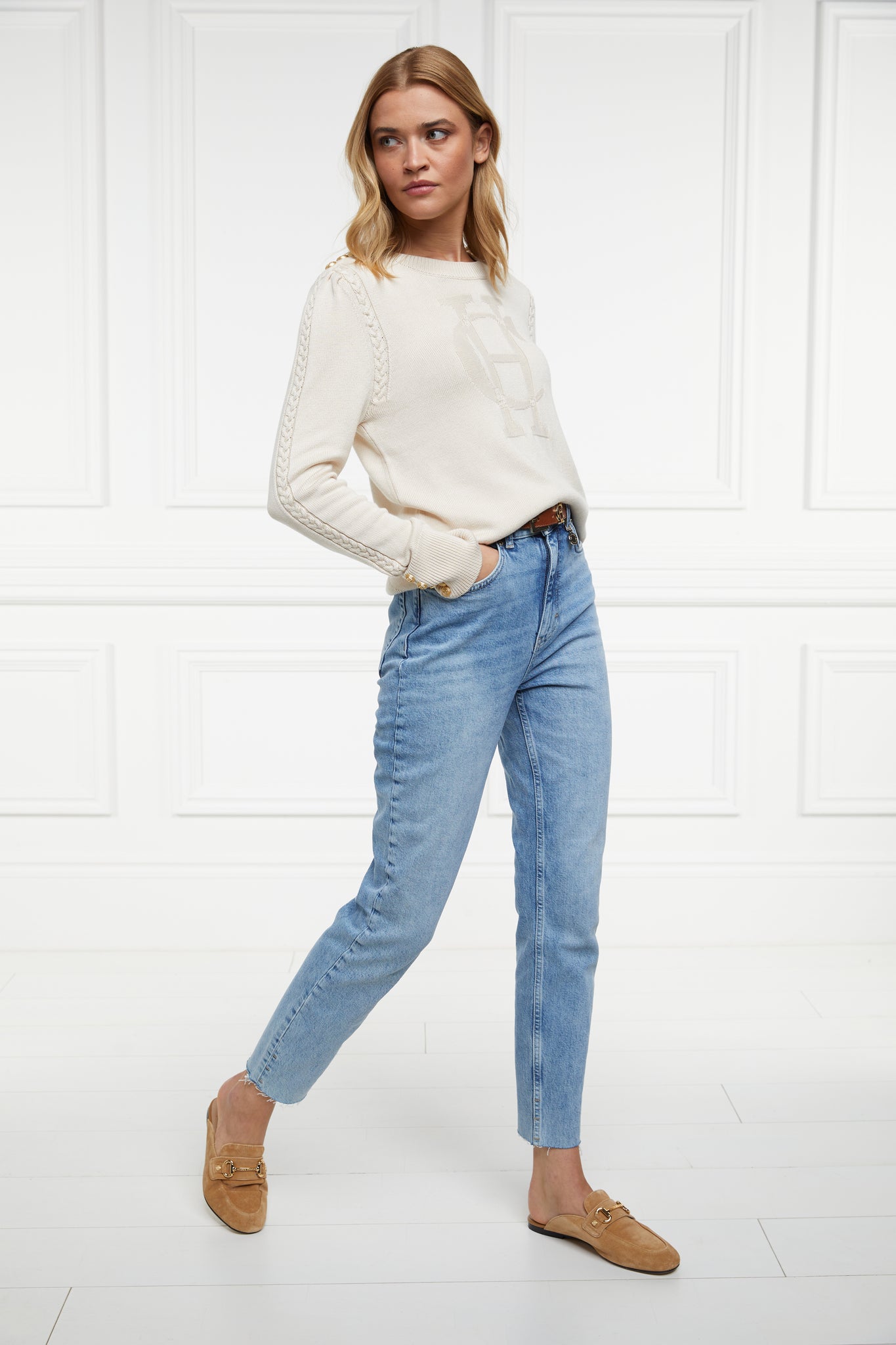 Bibury Crew Neck Knit (Almond)