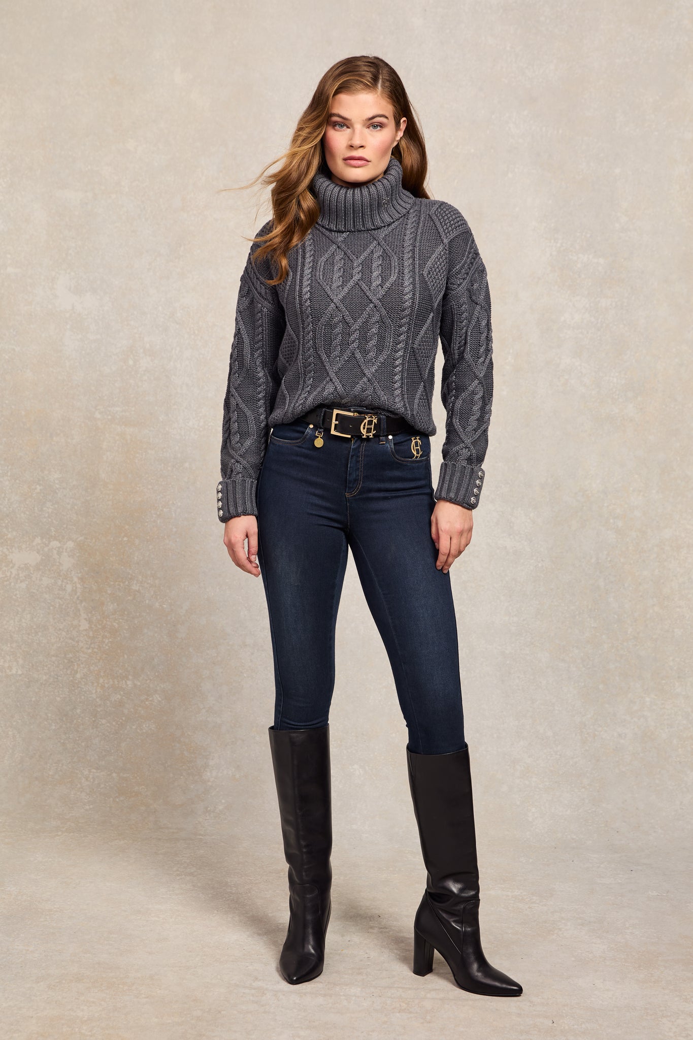 Noveli Cable Knit (Charcoal)