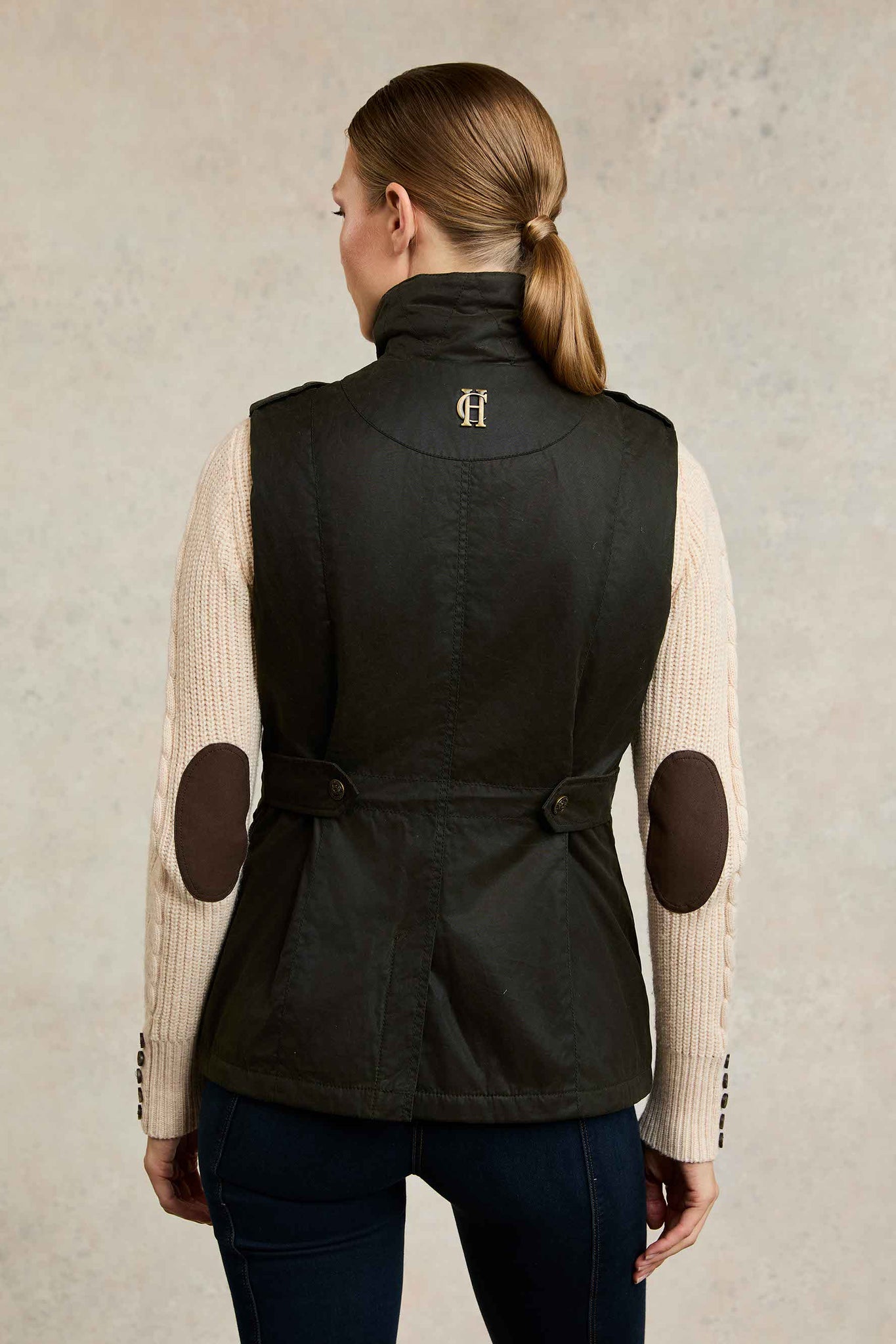 Alma Wax Gilet (Dark Olive)