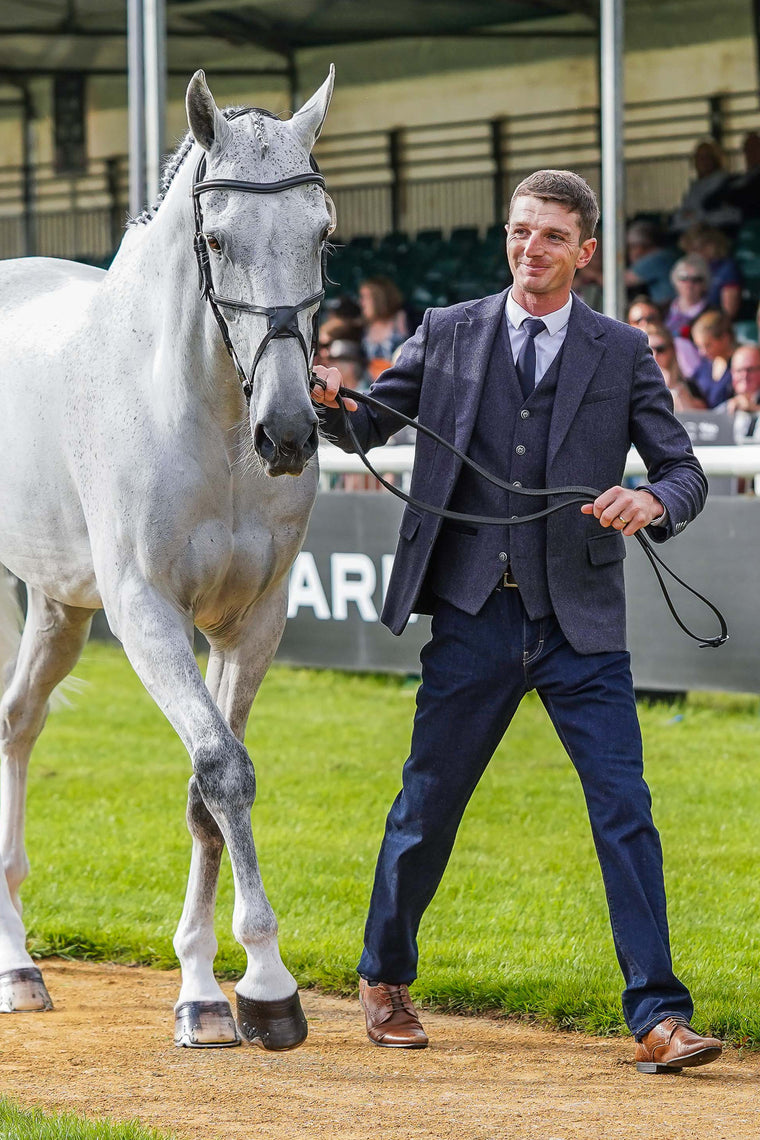 Tom Jackson Trot Up Look One