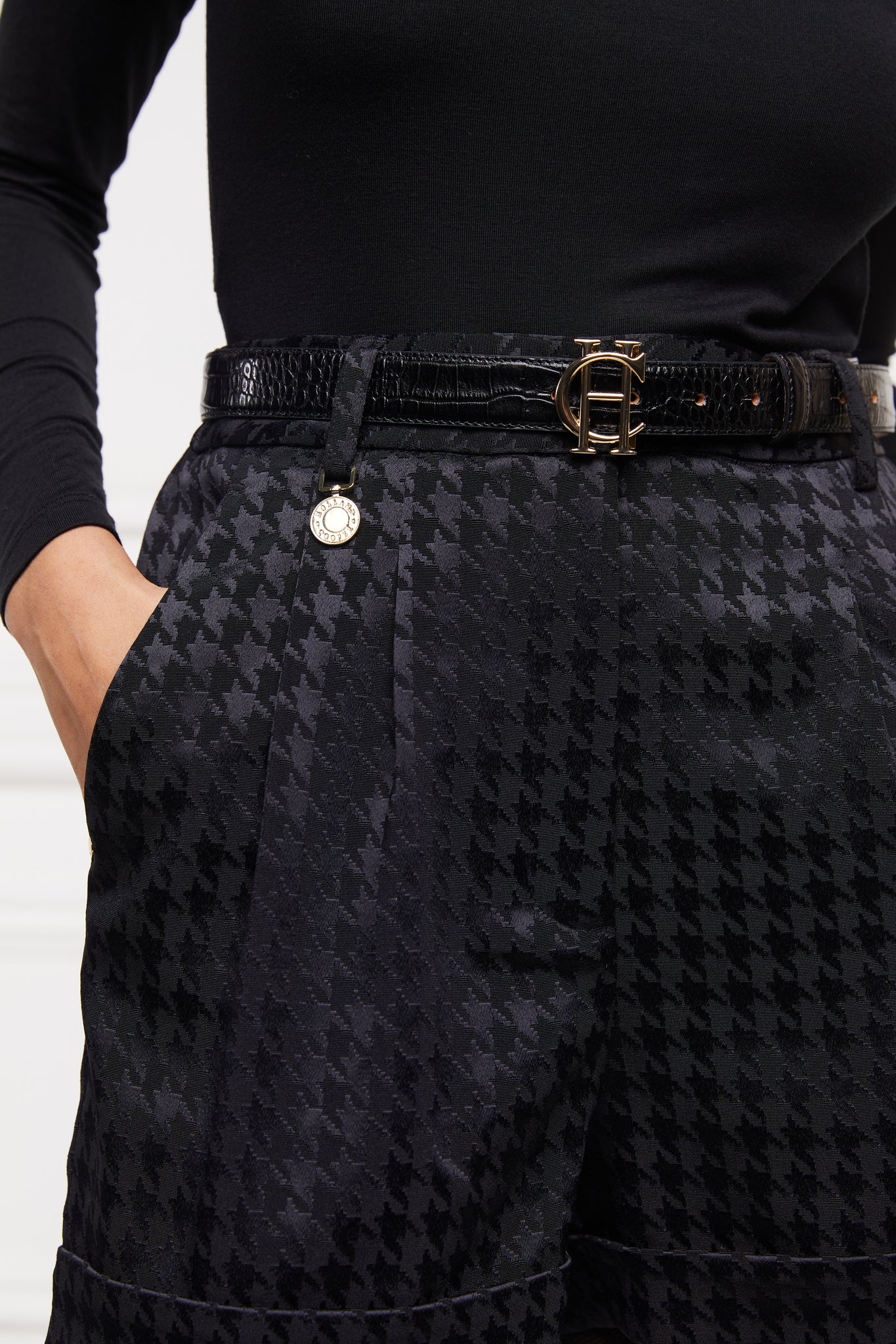 Bexley Tailored Shorts (Houndstooth Jacquard)